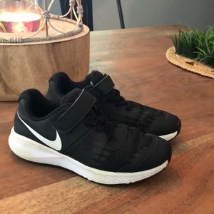 Nike Boys Tennis Shoes